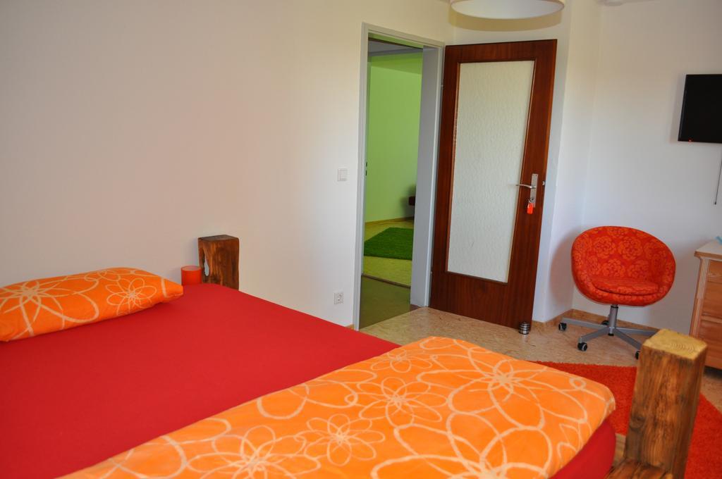 Punkrock Harbour Pension Baehr Karlsruhe Bagian luar foto