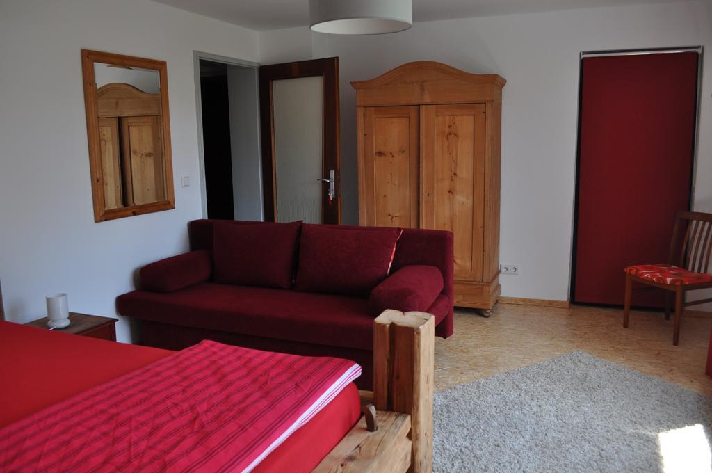 Punkrock Harbour Pension Baehr Karlsruhe Bagian luar foto