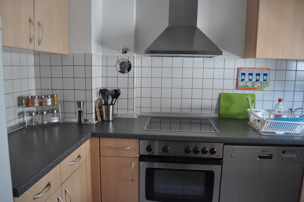 Punkrock Harbour Pension Baehr Karlsruhe Bagian luar foto