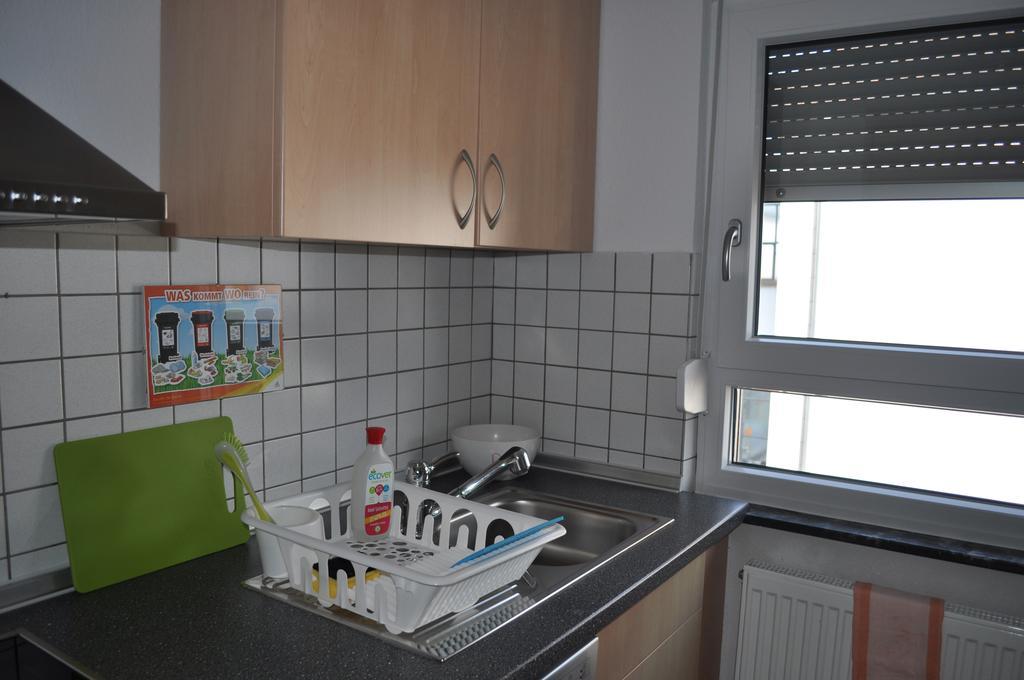 Punkrock Harbour Pension Baehr Karlsruhe Bagian luar foto