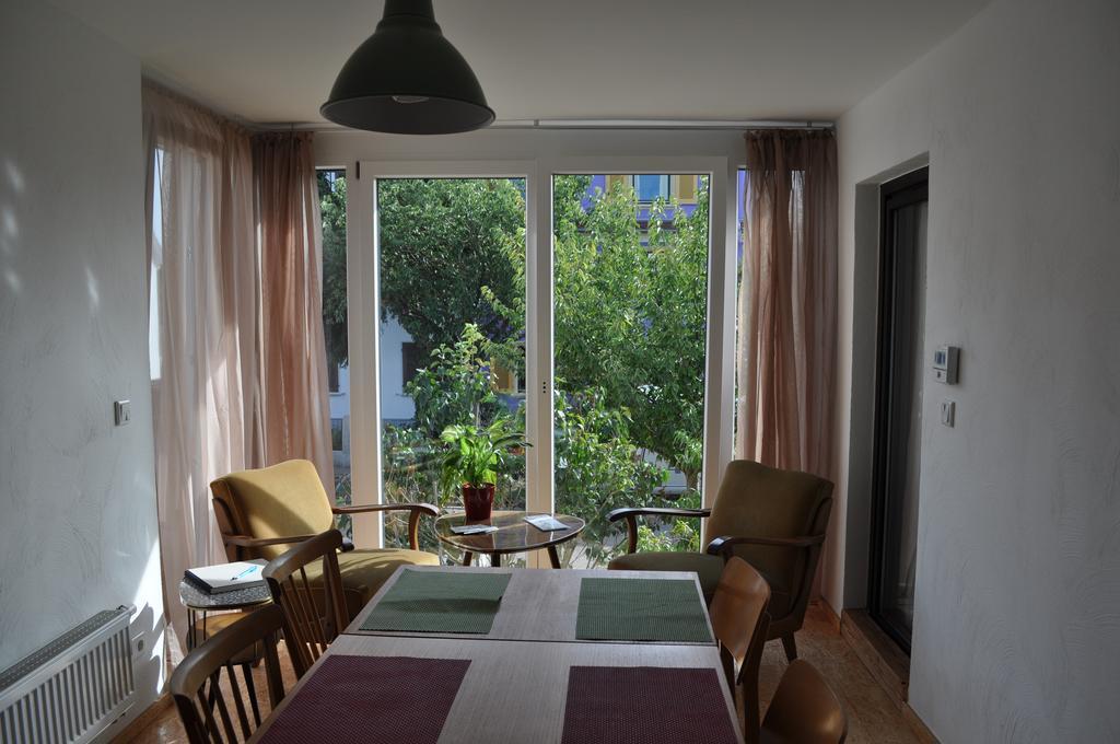 Punkrock Harbour Pension Baehr Karlsruhe Bagian luar foto